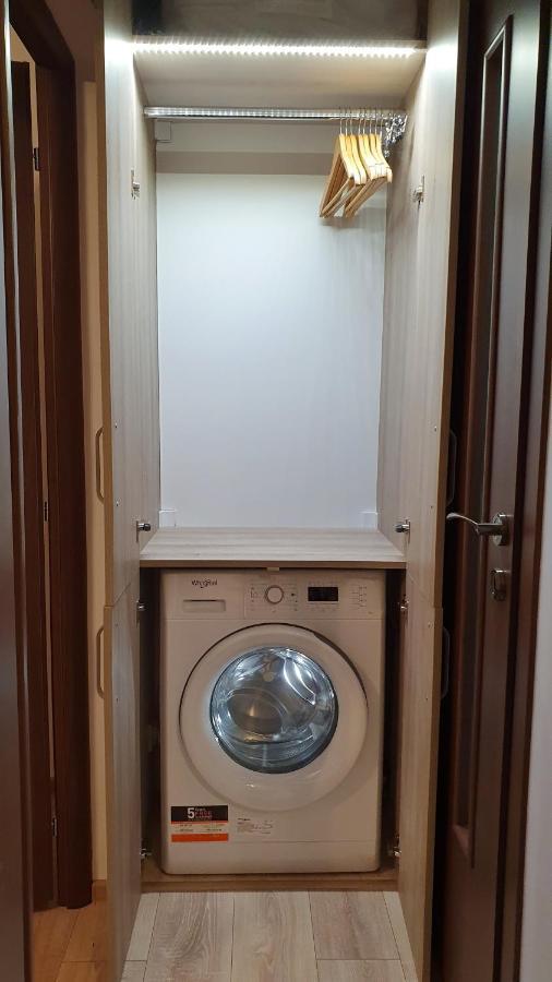 Artment! A New And Stylish For - Free Parking Apartment
