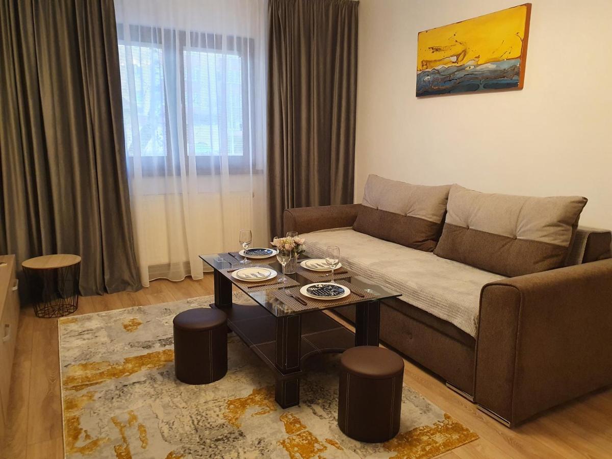 Apartment Artment! A New And Stylish For - Free Parking Brașov